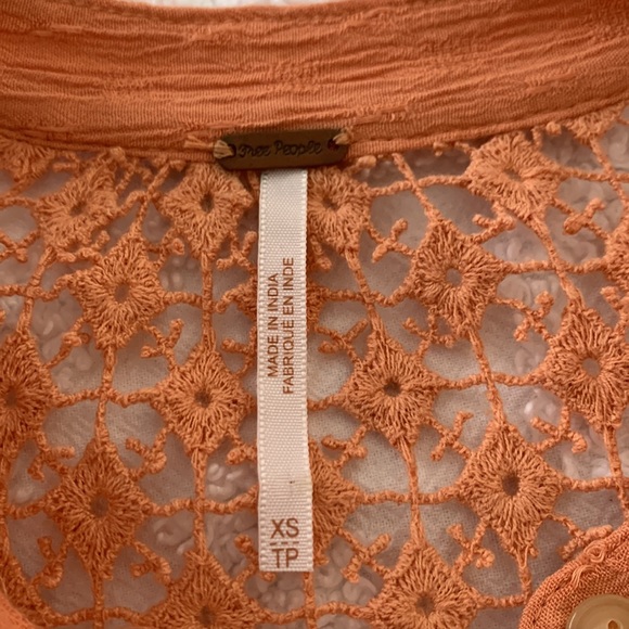 FREE PEOPLE BOHO LONG SLEEVE CROCHET BUTTON UP TOP - Picture 6 of 7